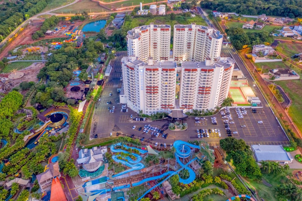 Wyndham Olimpia Royal Hotels Bagian luar foto Aerial view of the complex