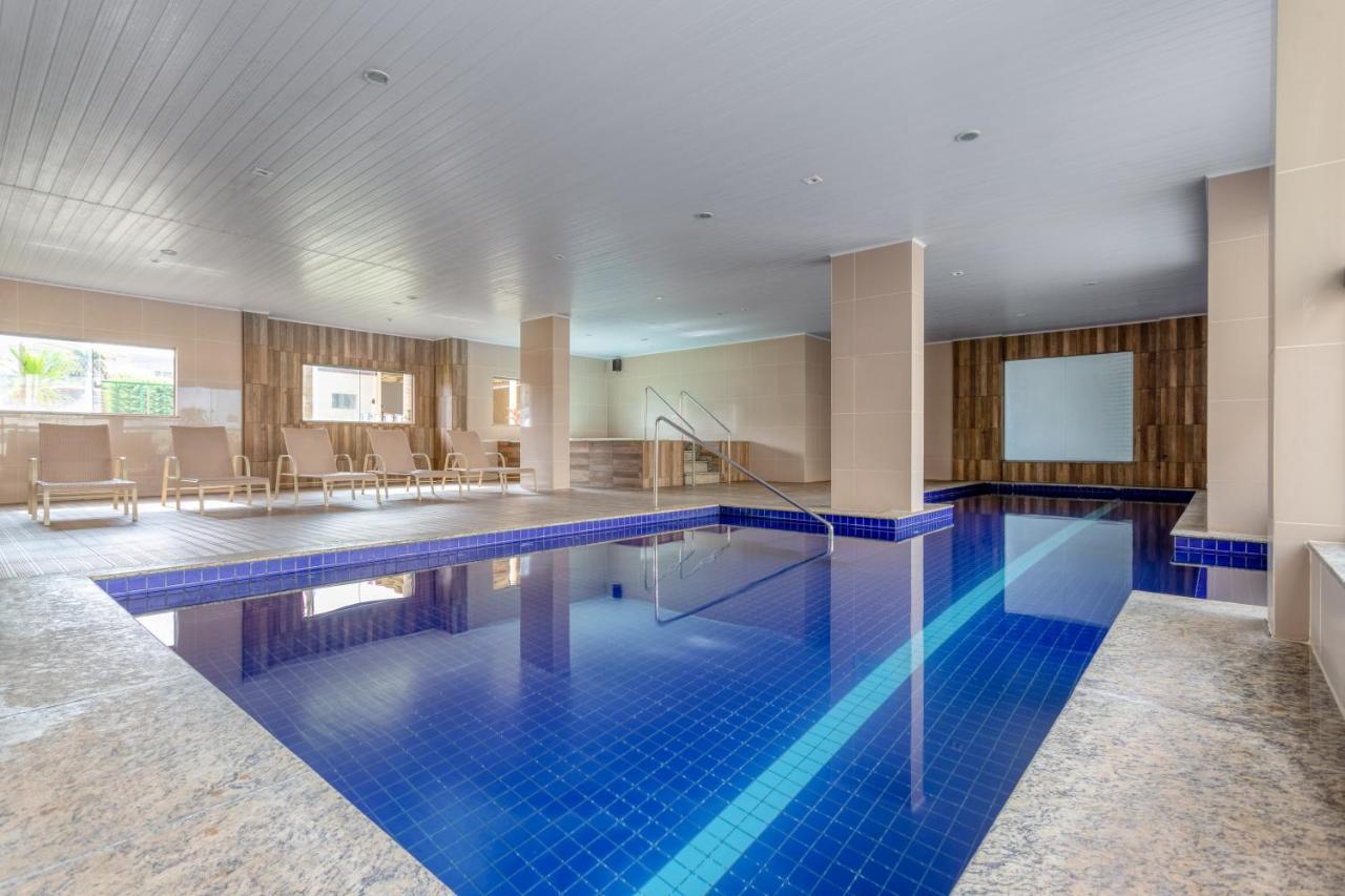 Wyndham Olimpia Royal Hotels Bagian luar foto Indoor swimming pool
