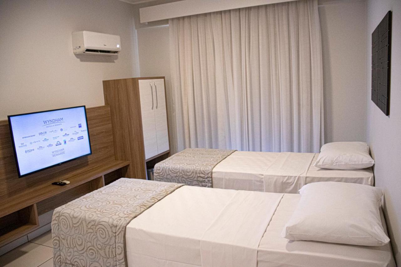 Wyndham Olimpia Royal Hotels Bagian luar foto
