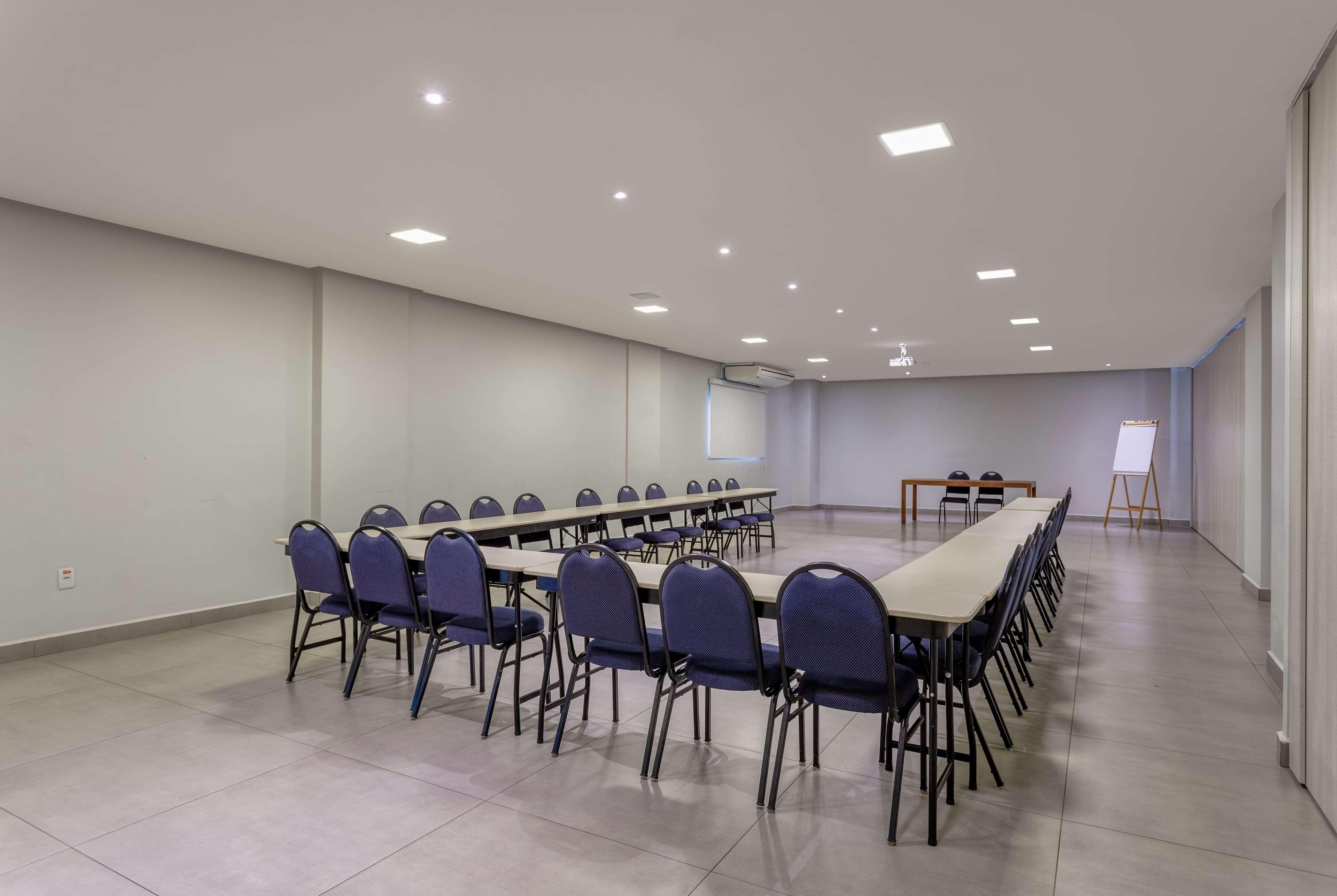 Wyndham Olimpia Royal Hotels Bagian luar foto Meeting room