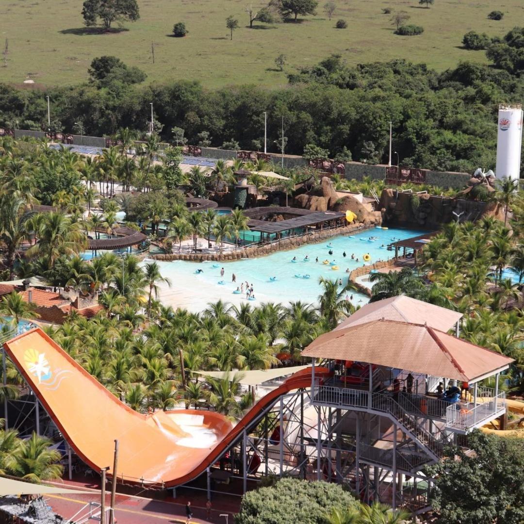 Wyndham Olimpia Royal Hotels Bagian luar foto Wet 'n' Wild Water Park